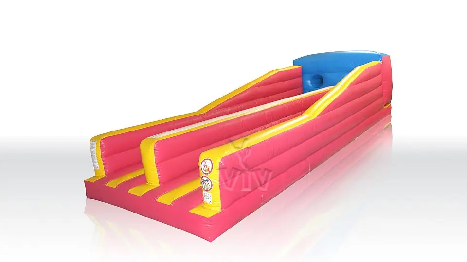 Bungee Run GIGANT commercial inflatable action game